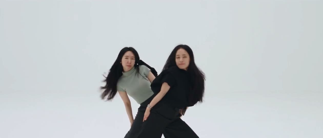 처음 등장할 댄서와 합류할 파트너를 고르세요