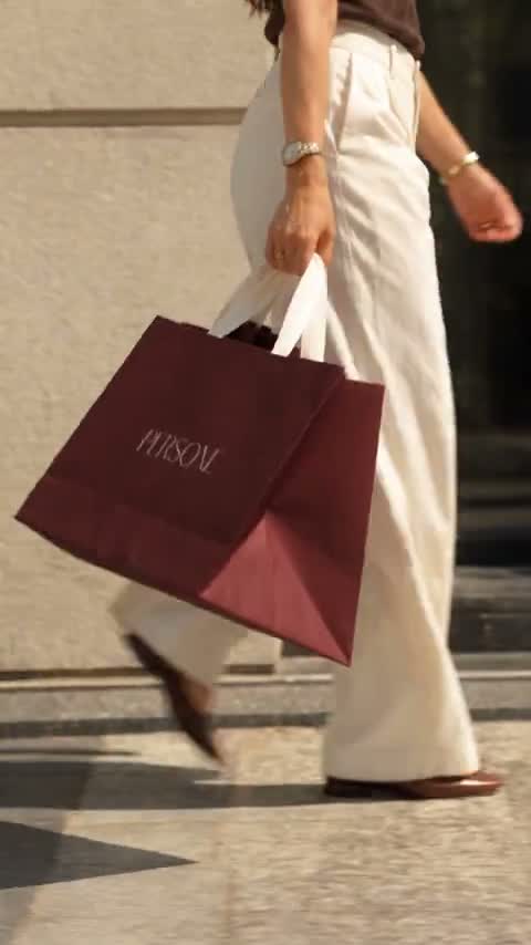 A fashion scene with movement